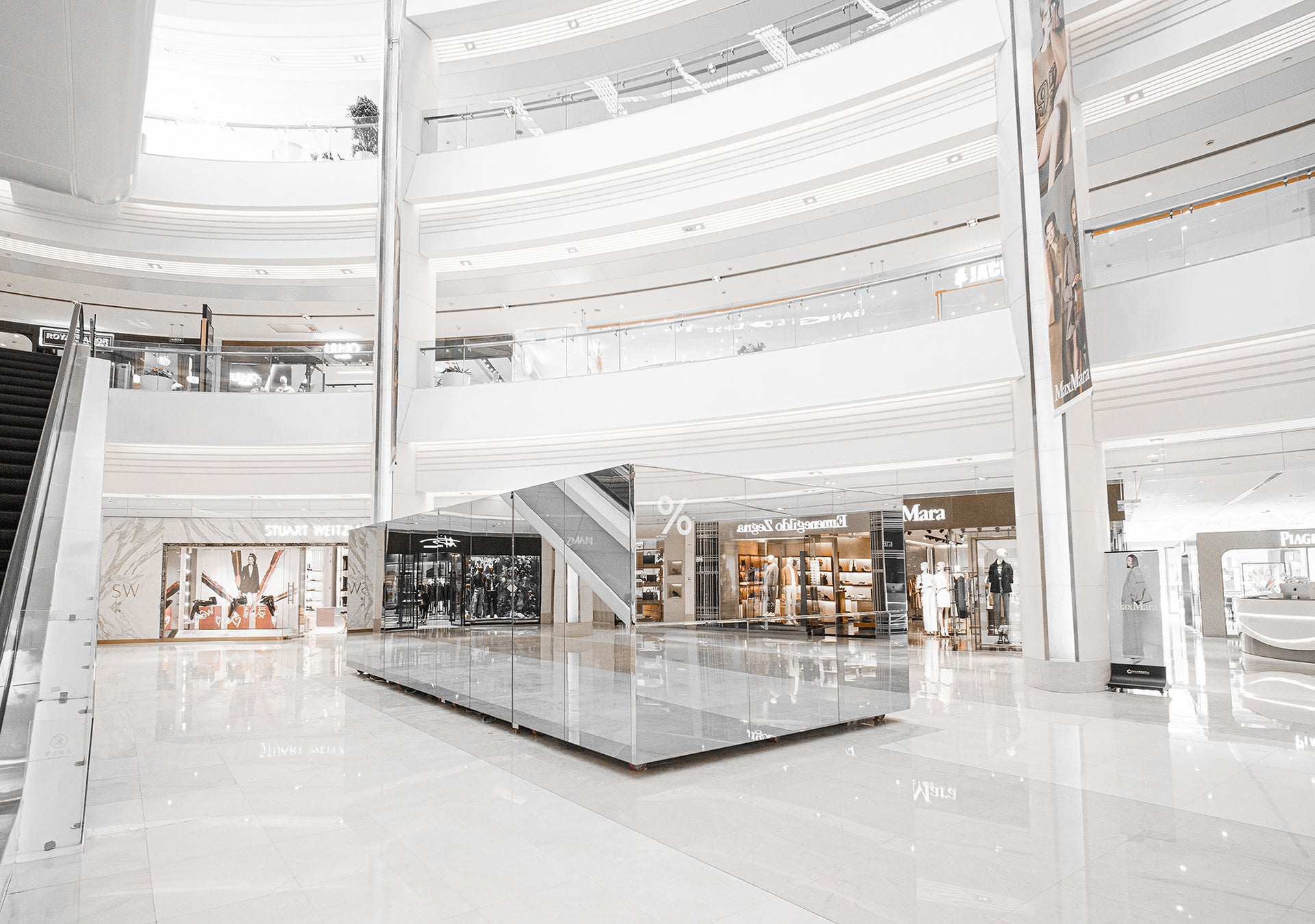 % Arabica Traveling Chameleon Kiosk